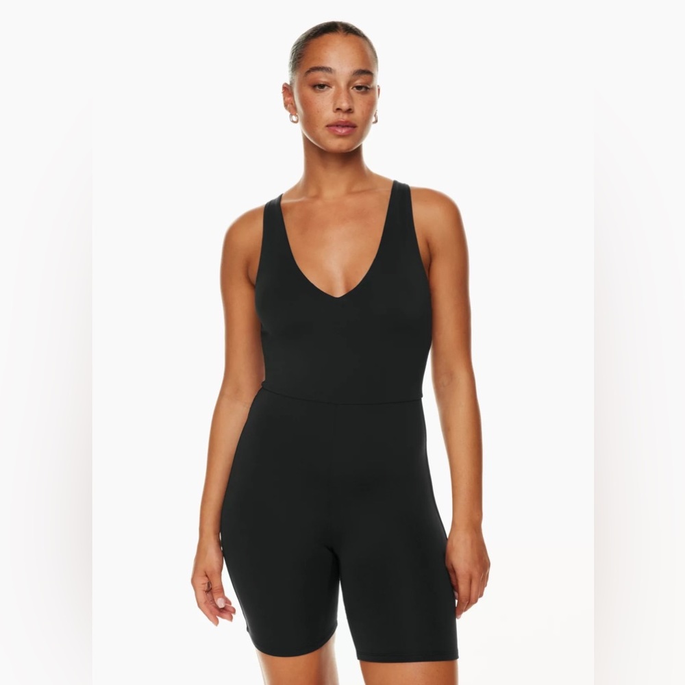 Aritzia Black Sleeveless V-Neck contour Jumpsuit Romper sz M